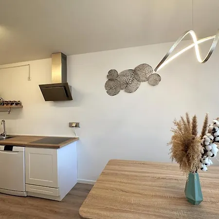 Apartament Stylish Balcony 2 Br *